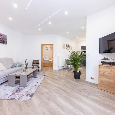 Neu I Ferienwohnung Jasmin Andernach Exterior foto