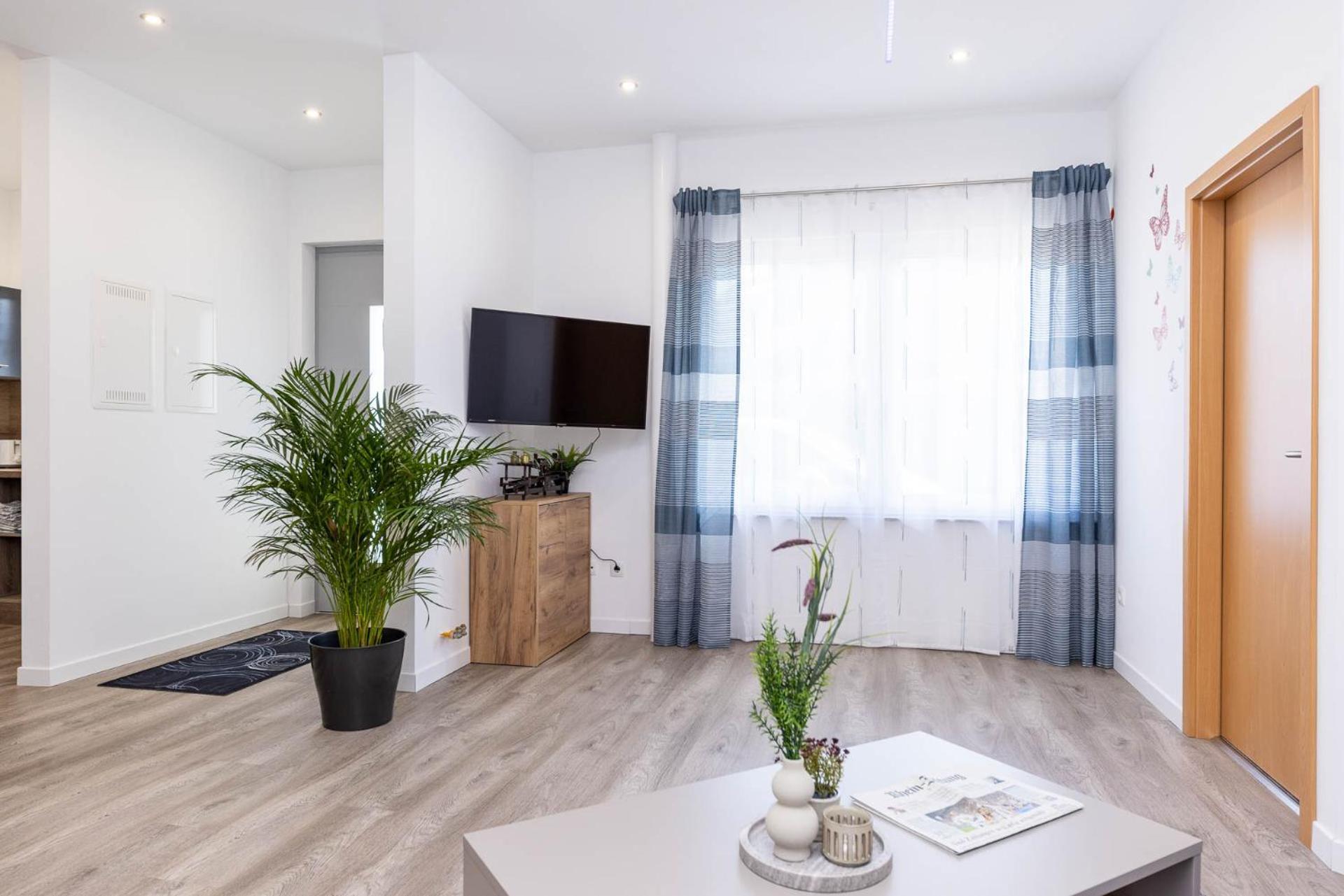 Neu I Ferienwohnung Jasmin Andernach Exterior foto